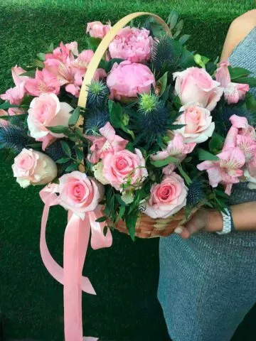 Basket of pink roses
