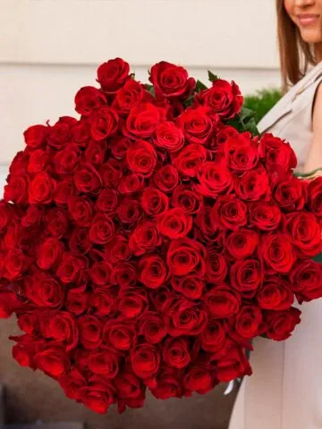 Bouquet of red roses 150 cm