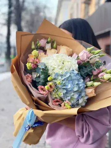 «Минг сўз ўрнига» букети