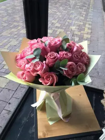 25 roses 60 cm
