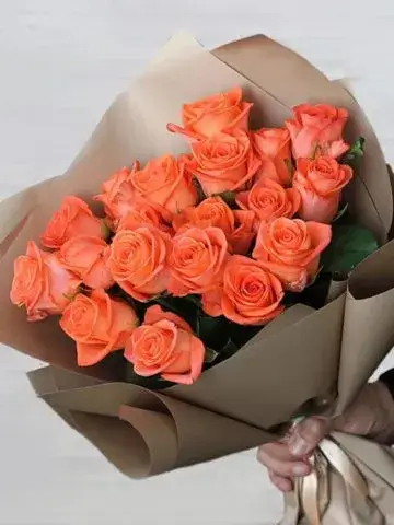 Bouquet of 17 roses