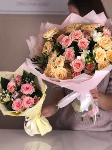 Bouquet for mom and daughter