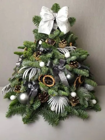 Christmas tree 